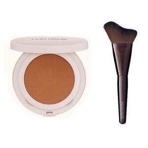 Laura Mercier Ultra Blur Pressed Setting Powder & Glow Powder Brush set